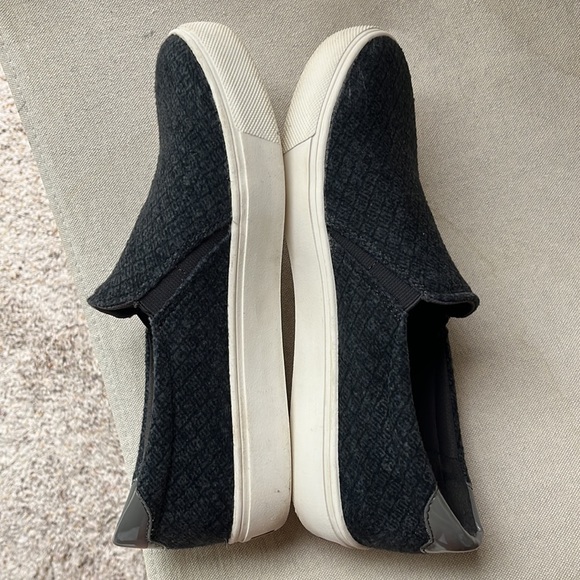 Slip on deck shoes - Picture 2 of 7